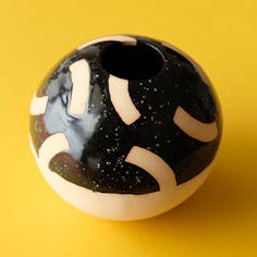 Tempo Sphere Dry Flower Vase MEDIUM（Black）